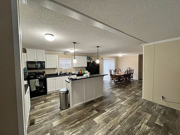 4th image of 1448 Hawkins Dr