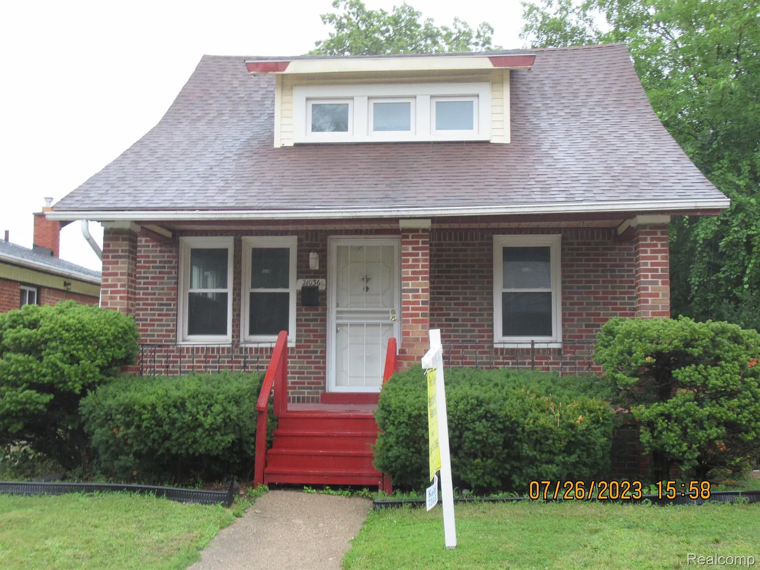 21036 Westview Ave photo 1