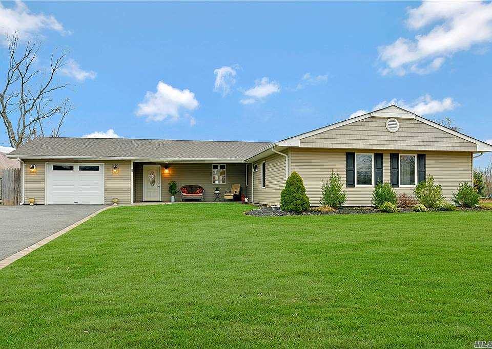 1st image of 7 Blackwell Ln