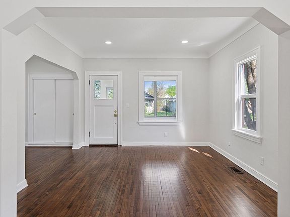 5th image of 4412 44th Ave S