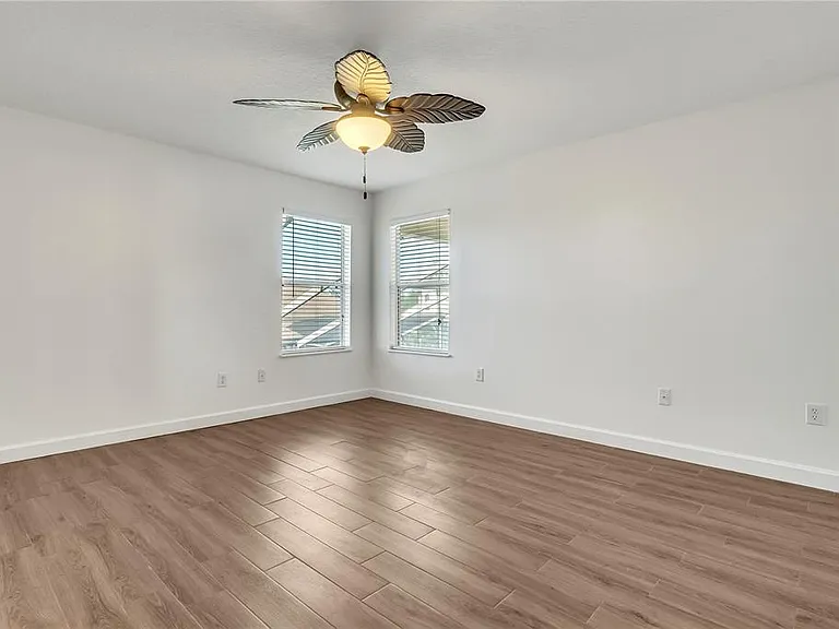 11538 Delwick Dr — Photo 22
