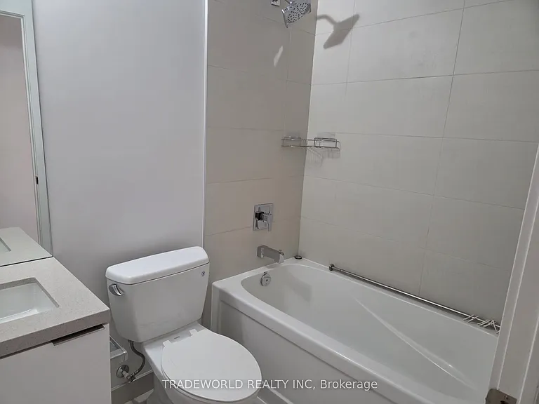 8 Eglinton Ave E #805 — Photo 12