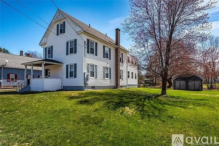 3 bed, 1120 sqft, $2,200 — Photo 1