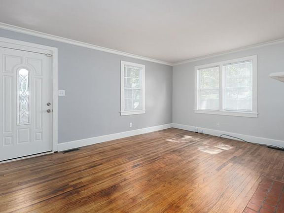 3rd image of 1509 Grove St
