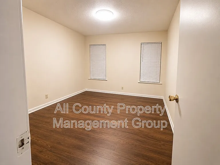 5016 Sabelle Ln — Photo 12