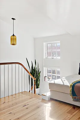 Sold by Compass | media 21