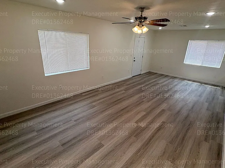 1928 Doolittle Ave — Photo 6