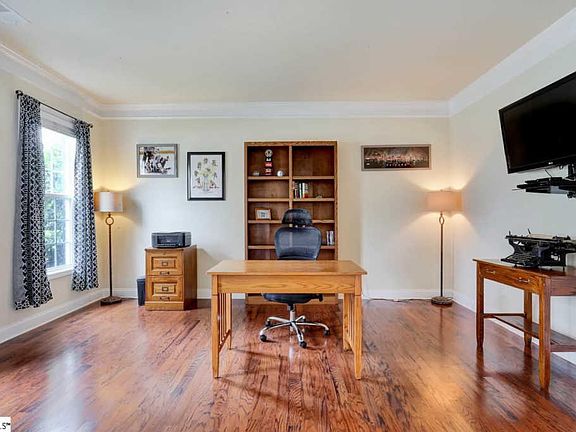 3rd image of 353 Heritage Point Dr