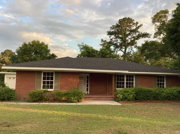 107 Roosevelt Dr, Andalusia, AL 36420