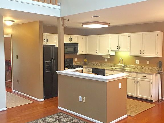 4th image of 202 Cranbrook Dr NE
