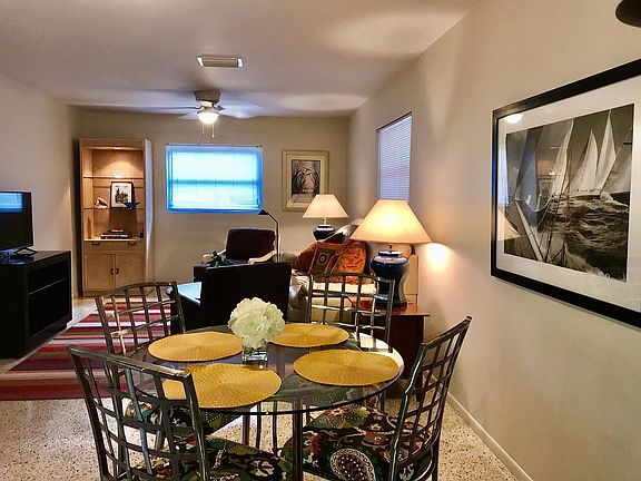 5th image of 1623 6th St #1623