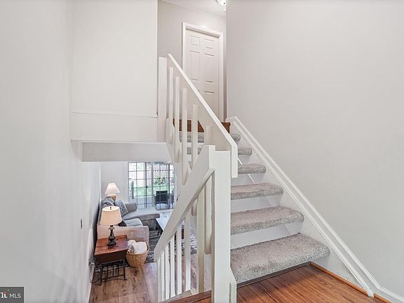 5th image of 2692 Seville Cir