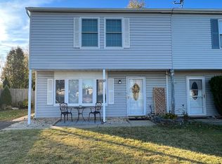 46 Farmhouse Rd, Sicklerville, NJ 08081