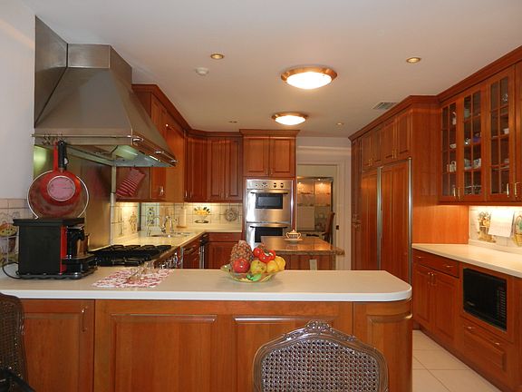 3rd image of 5905 Las Palmas Dr