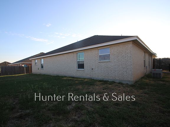 3rd image of 3803 Littleleaf Ct #A