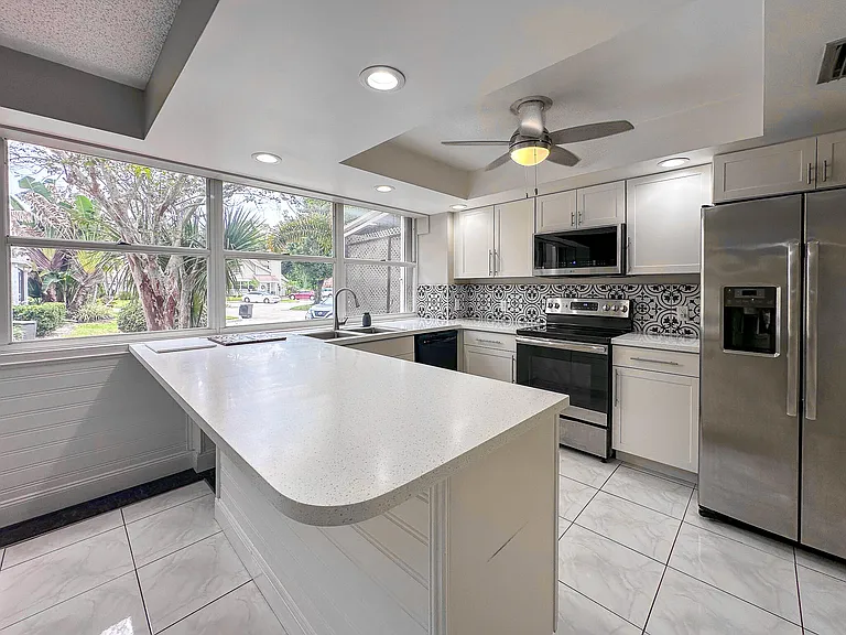 3662 SW Sunset Trace Cir — Photo 8
