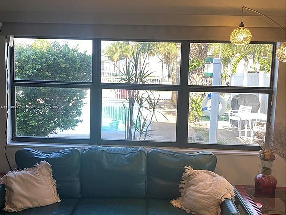 4th image of 4629 El Mar Dr APT 1