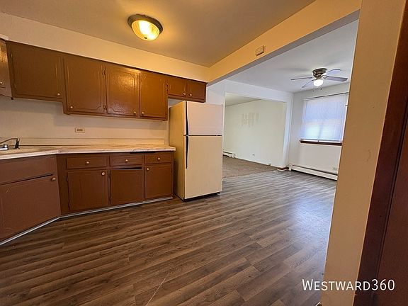 3rd image of 1131 W 127th Pl APT C1