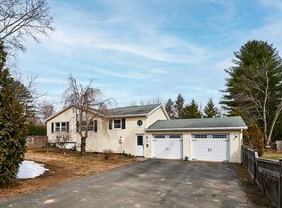 6 Grantwood Dr, Amherst, MA 01002