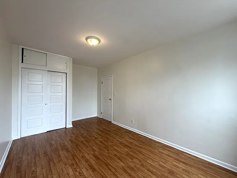 5802 Myrtle Ave #3B — Photo 9