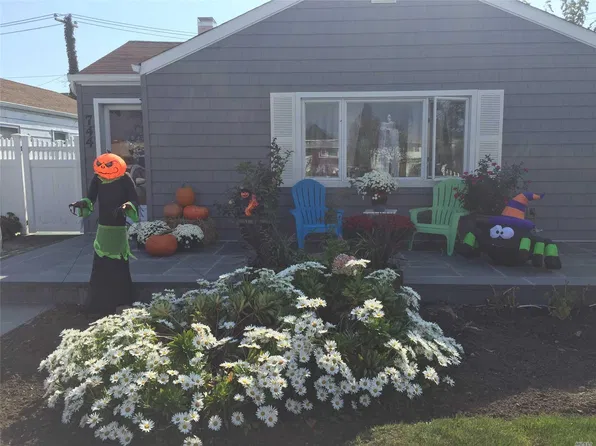 744 E Park Ave, Long Beach, NY 11561
