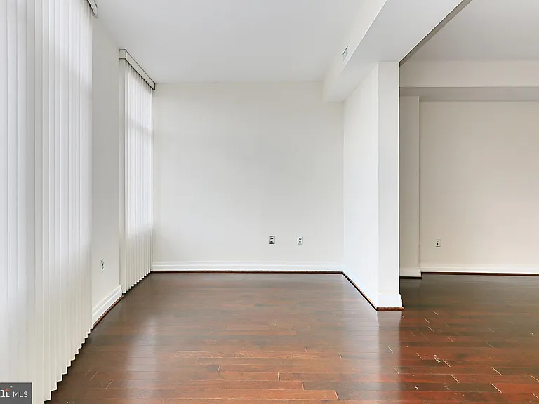 8220 Crestwood Heights Dr #302 — Photo 22