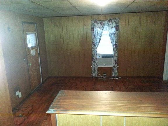 3rd image of 1758 Grand Central Ave