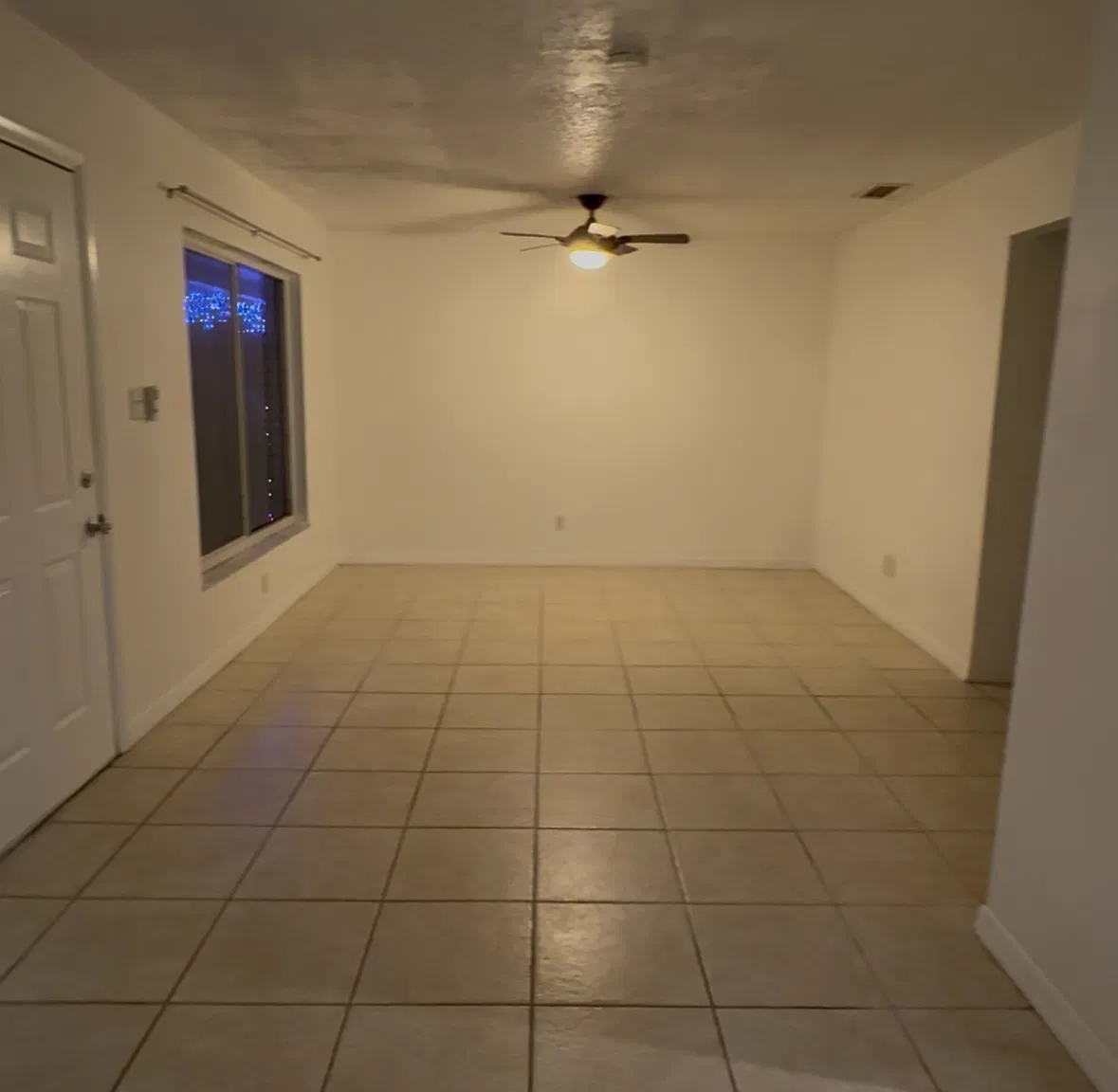 2 bed, 900 sqft, $1,400 — Photo 2