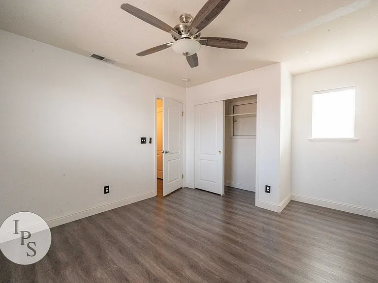 3676 Baron Ave — Photo 17