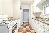 225 E Woodside St — Photo 5