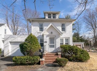 26 Wood Ter, Albany, NY 12208