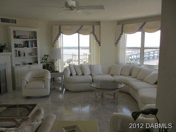 4th image of 1 John Anderson Dr #Penthouse 5