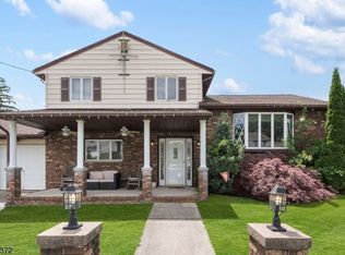 153 Sandra Dr, Totowa, NJ 07512