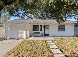 129 NW Lincoln Cir N, Saint Petersburg, FL 33702