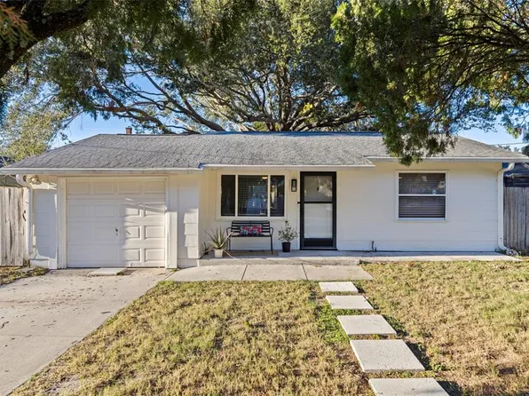 129 NW Lincoln Cir N, Saint Petersburg, FL 33702