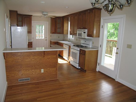 Large Kitchen-Dining