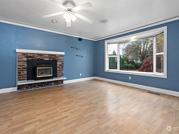 3rd image of 1213 9th Avenue NW