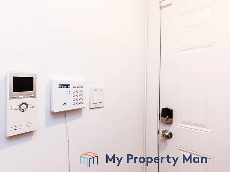 753 Monroe St #1 — Photo 21
