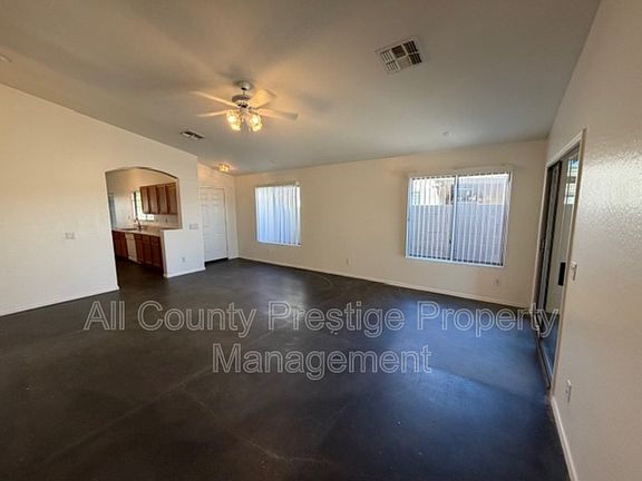 5th image of 7519 S 43rd Dr