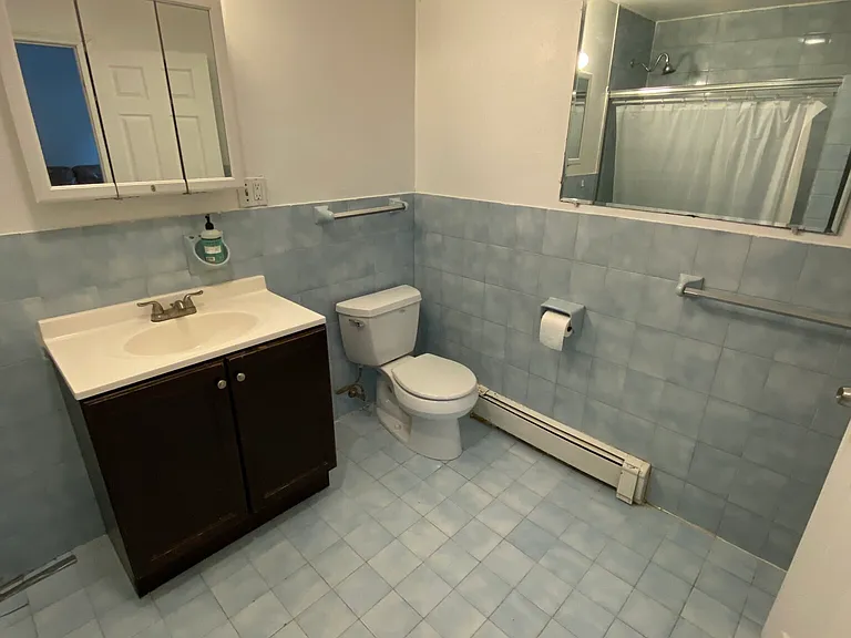 32 Cunard St #3 — Photo 8