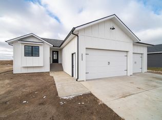 2245 Wahl St, Dickinson, ND 58601