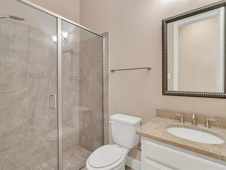 7336 Champagne Dr — Photo 23