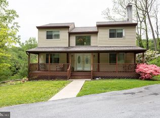 410 Baker Ln, Coatesville, PA 19320