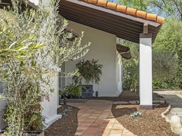127 Fairway Ln, Ojai, CA 93023