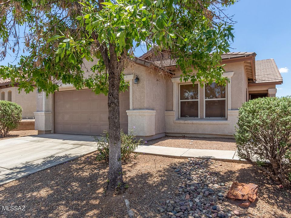 1st image of 4954 E Desert Thorn Dr