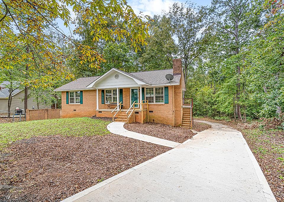 1st image of 241 Greenway Dr