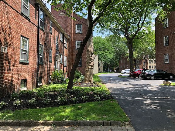 3rd image of 732 Terrace #D