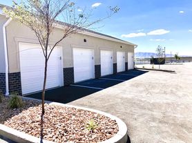 Ridgeline Parkway Apartments