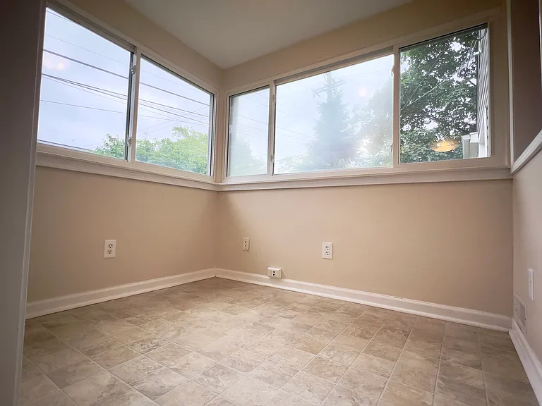 Bonus sunroom