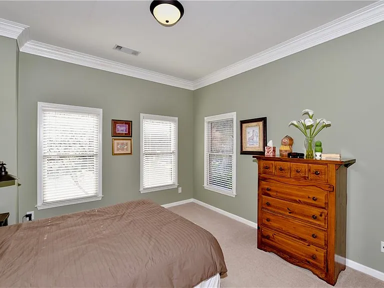 265 Windsor Gate Cv — Photo 45